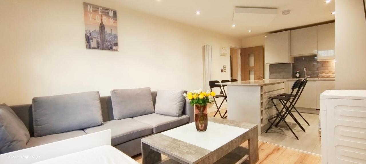 First Floor Flat 1 Northwood Διαμέρισμα Λονδίνο Εξωτερικό φωτογραφία